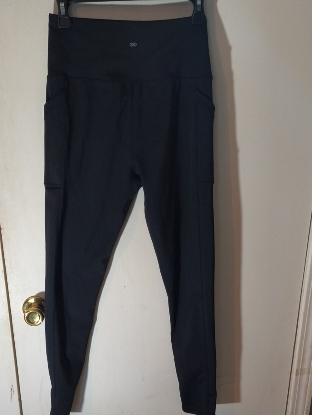 High-Rise Black Women's Leggings with Side Pockets
